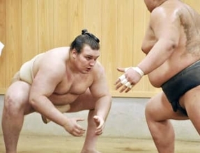 大関・安青錦「重圧受け入れる」　綱とりへ鍛錬、稽古公開