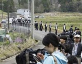 京都・山あいの住宅に捜査員集結　男児遺体発見から2日、急展開