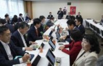 国旗損壊罪法案の骨子を修正へ　自民、「規制が過剰」の声で