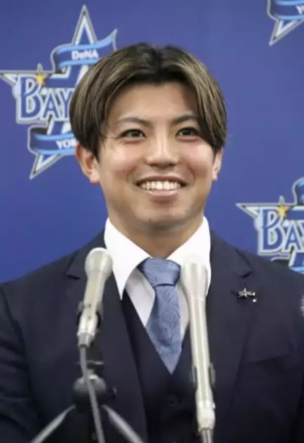 DeNA東、9千万円増の3億円　0勝の山崎は現状維持