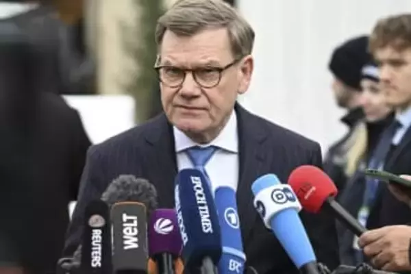 「フランスの国防費は不十分」　ドイツがNATO目標巡り批判