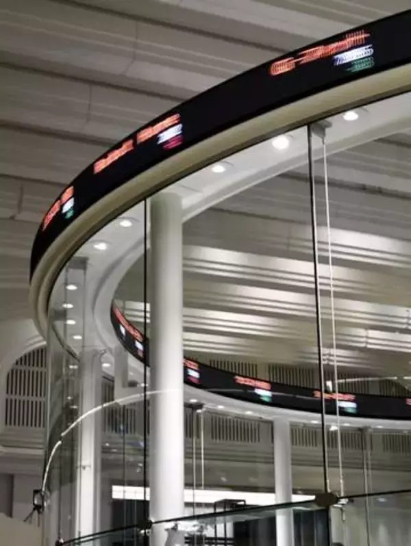 東証反落、終値は619円安　6万円割り込む、利益確定売りで