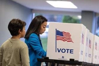「民主社会主義者」がリード　米野党、中西部知事予備選