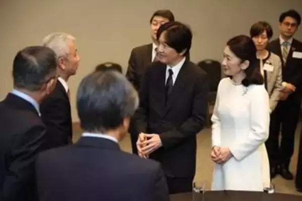 パラグアイ在留邦人と懇談　秋篠宮ご夫妻