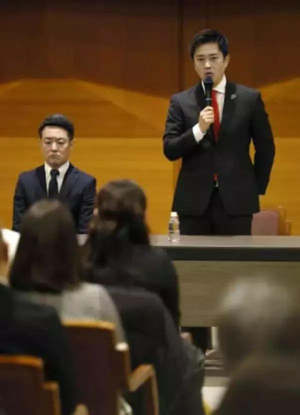 都構想、有権者「何回やんねん」　吉村氏決意、うつむく市長