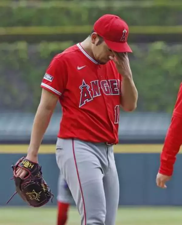 菊池、当面ノースロー調整　左肩の炎症で3、4週間