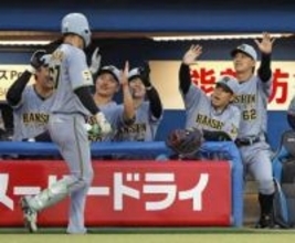 ヤ0―10神（12日）　阪神快勝で首位返り咲き