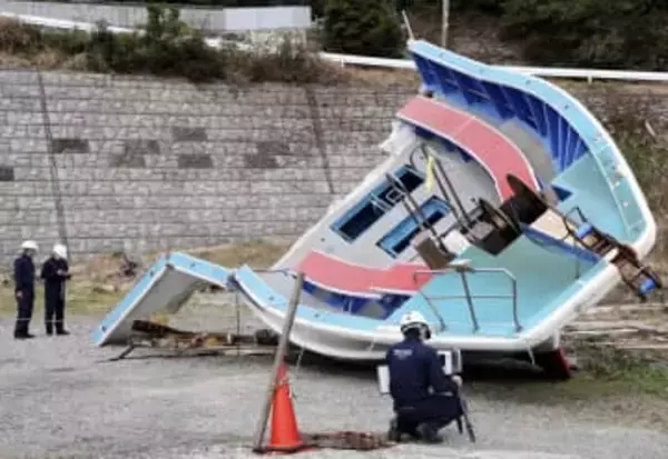 貨物船速度落とさず衝突か　2人死亡の鳥羽沖事故