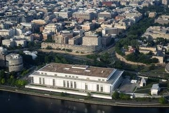 トランプ氏名前削除で上訴　米政権、文化施設改称巡り