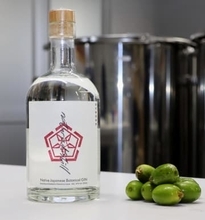 福島・川内村の自然、「クラフトジン」に凝縮　香りで世界へ、移住者が蒸留所オープン