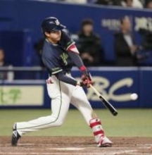 中7―12ヤ（10日）　伊藤が3安打でアピール