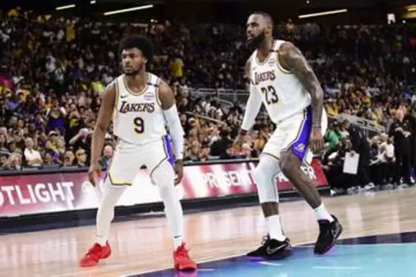 L・ジェームズは76ersに　年俸大幅減「勝つため」