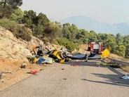 山火事対応のヘリが空中衝突　ギリシャ、2人死亡