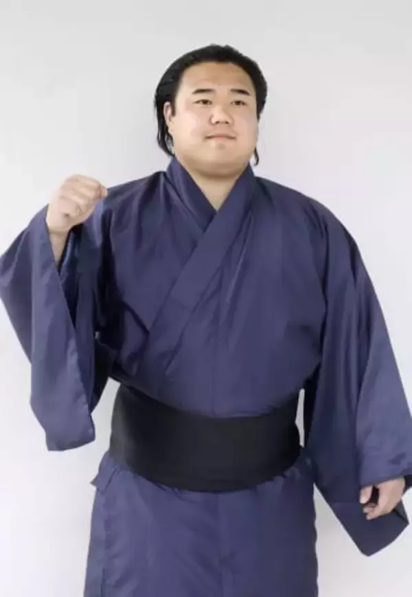 スフバットら8人が体格基準パス　大相撲初場所の新弟子検査