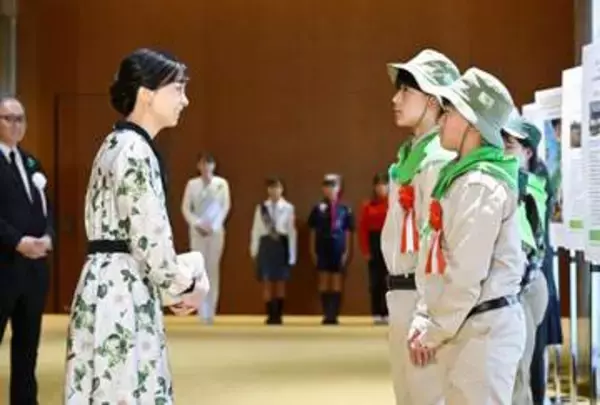 佳子さま「みどりの感謝祭」へ　山林火災被害にお見舞い