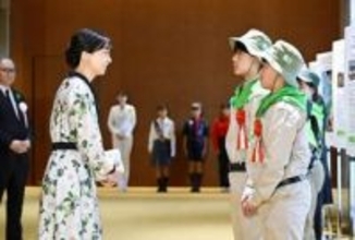 佳子さま「みどりの感謝祭」へ　山林火災被害にお見舞い