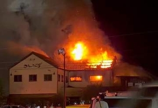 ケーキ店火災現場から携行缶発見　ガソリン使用か、岐阜の3人死亡