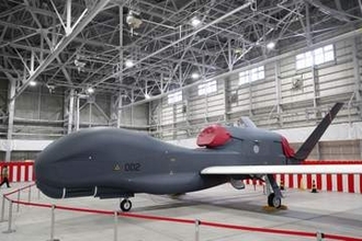 墜落の無人機胴体か、空自が回収　鳥取沖、事故原因究明へ
