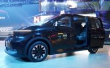 台湾の鴻海、AI分野を強化　日本向けEVタクシーも