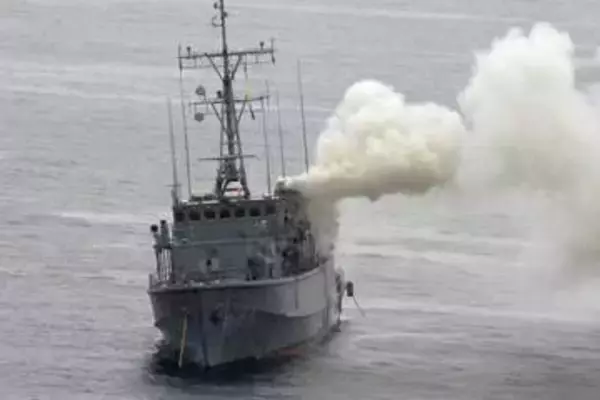 掃海艇の配管から燃料漏れで発火　海自、福岡沖の沈没事故で