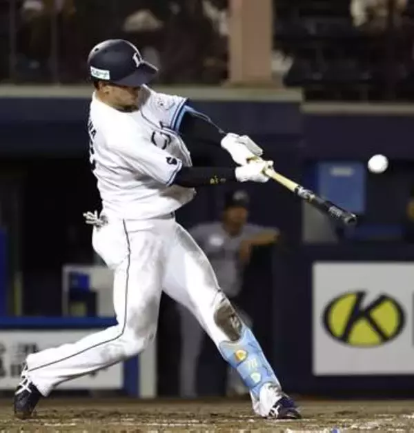 西3―2ロ（19日）　長谷川が勝ち越し2ラン
