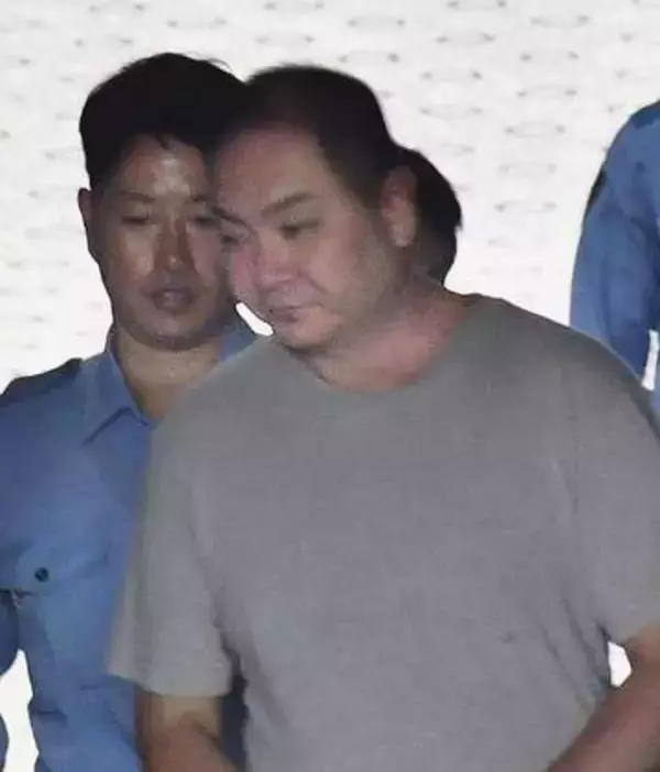 都市型ハイヤーで白タクか　名義貸し疑い中国籍男逮捕