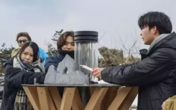 能登の犠牲者追悼、希望の灯り　神戸から輪島へ「共に歩もう」