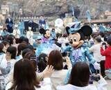 「TDS、25周年は海の「青」　記念イベント幕開け」の画像1