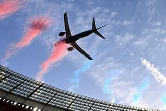 南ア旅客機低空飛行で物議　ラグビー国際試合前