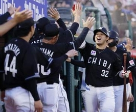 楽2―5ロ（30日）　佐藤、先制の満塁本塁打