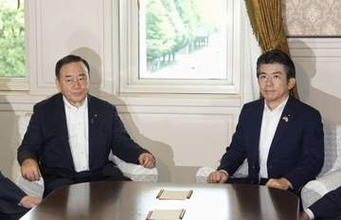 自民、中道に定数減断念を伝達　皇室典範、副首都の協力要請