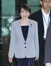 首相、内閣改造検討へ　「政権の骨格」焦点