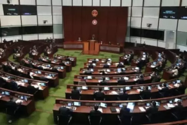 香港政府、建設現場を全面禁煙へ　高層住宅の火災受けリスク低減