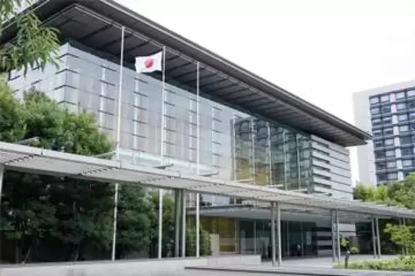 内閣改造も支持率は微増　経済対策、結果が左右