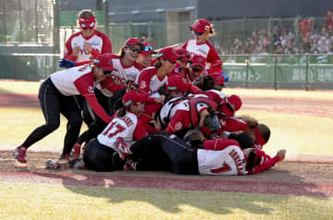 ソフトボール、トヨタが3連覇　JDリーグ