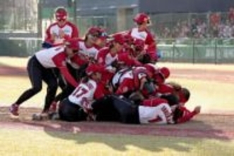 ソフトボール、トヨタが3連覇　JDリーグ