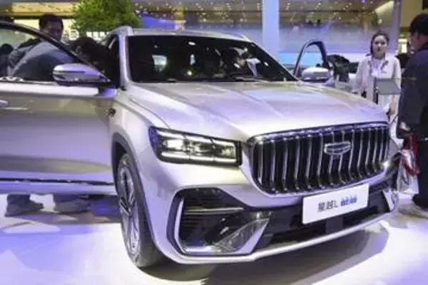 中国、ハイブリッド車でも攻勢　北京ショー「燃費世界一」