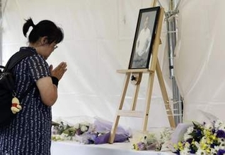 安倍元首相銃撃4年、各地で追悼　旧統一教会献金被害、救済半ば