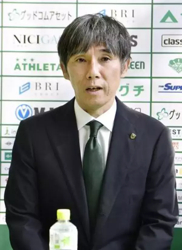 「選手のハートに火をつけたい」　東京V、相馬新監督が抱負