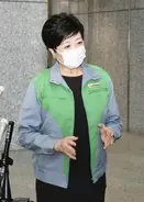 小池氏、東京から他県外出に苦言　「しっかり守って」