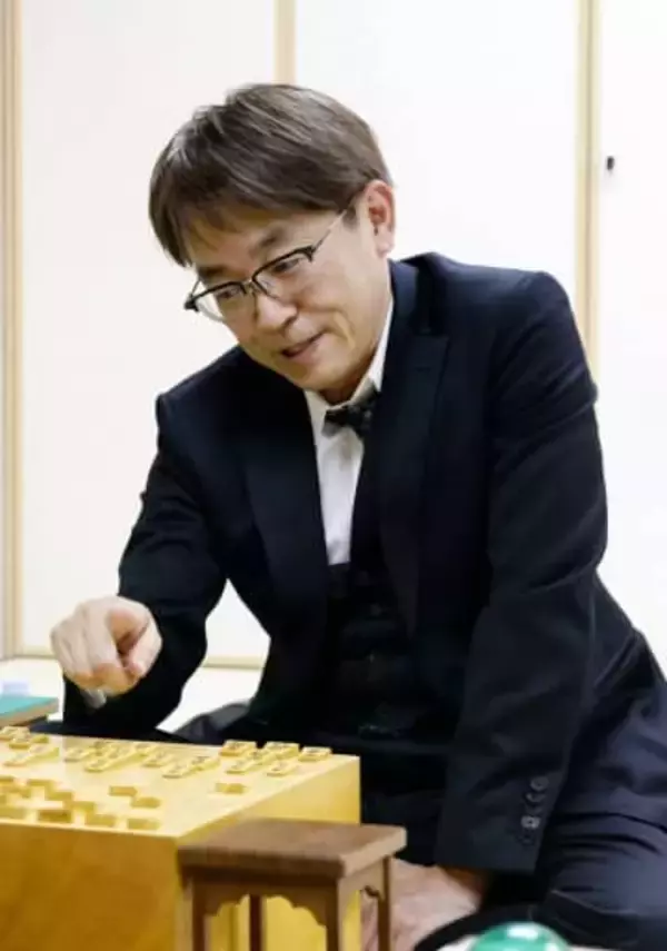 将棋の羽生、最多1600勝　節目の通算勝利数