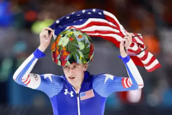 大本命ストルツ圧勝、初の「金」　スピードスケート4冠視野に