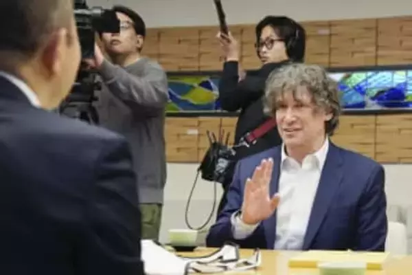 核の非人道性発信重要認識で一致　長崎市長と「終末時計」担当者