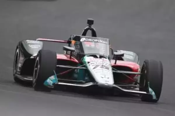 佐藤琢磨はインディで10位　米国伝統の自動車レース