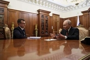 「ウクライナ優位得ず」　ロシア大統領、侵攻4年半