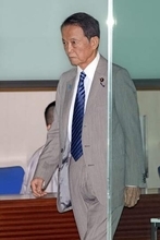 高市首相、自民麻生氏と会談　内閣改造、人事巡り協議か