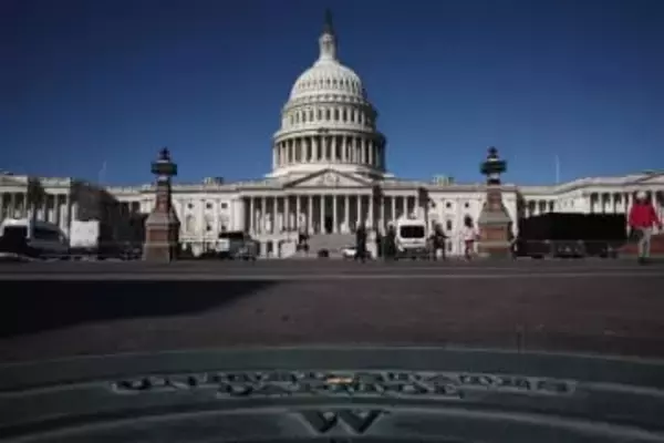 2期目初の一般教書演説へ　トランプ氏、関税違法で逆風