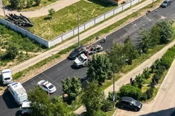 モスクワ郊外で車爆発　男性死亡、中将の情報も