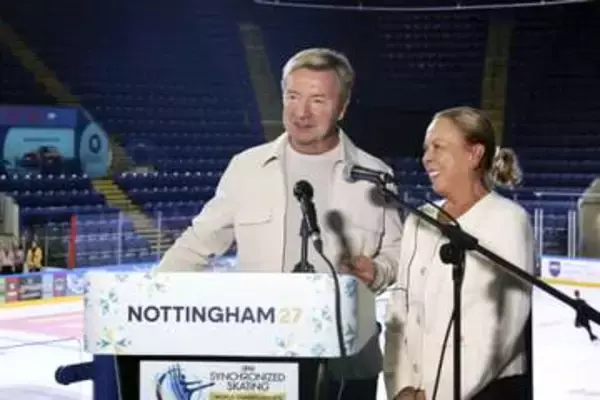 フィギュア、9人制新種目に期待　シンクロ9、英で来春世界選手権