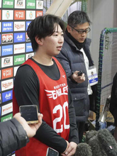 新人合同練習、3球団で開始　DeNA・小田「楽しい」